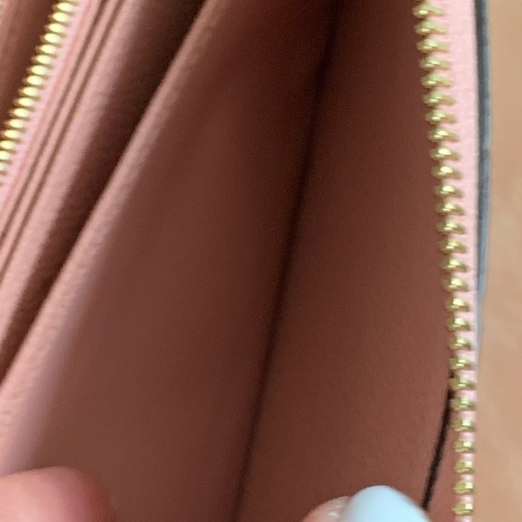 Sold Rare Louis Vuitton Rose Ballerine Zippy - Picture 13 of 13